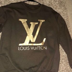 Customized Sweatshirt. Size L
